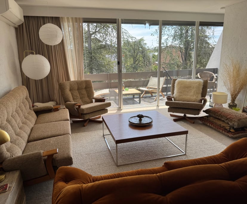 Furnished room in a flatshare