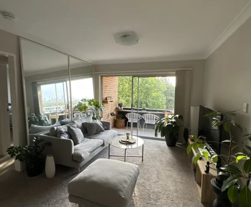 Whole property with 1 room for rent