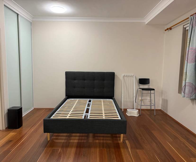 Room studio flat for rent