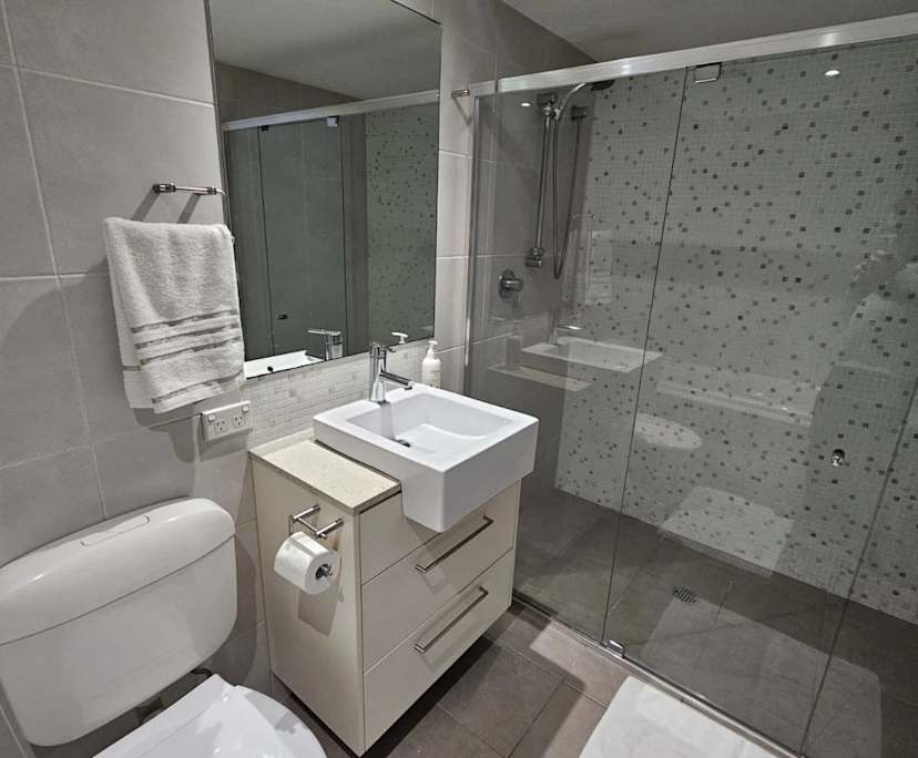 $350, Flatshare, 3 bathrooms, Burleigh Waters QLD 4220