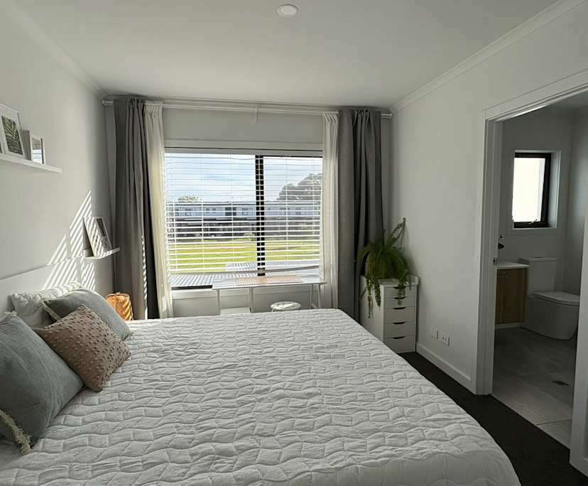 Furnished room with ensuite in a share house