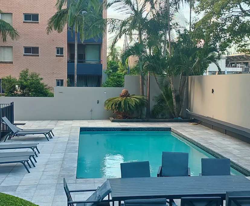 Furnished room with ensuite in a flatshare