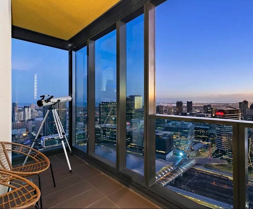 Furnished room in a flatshare