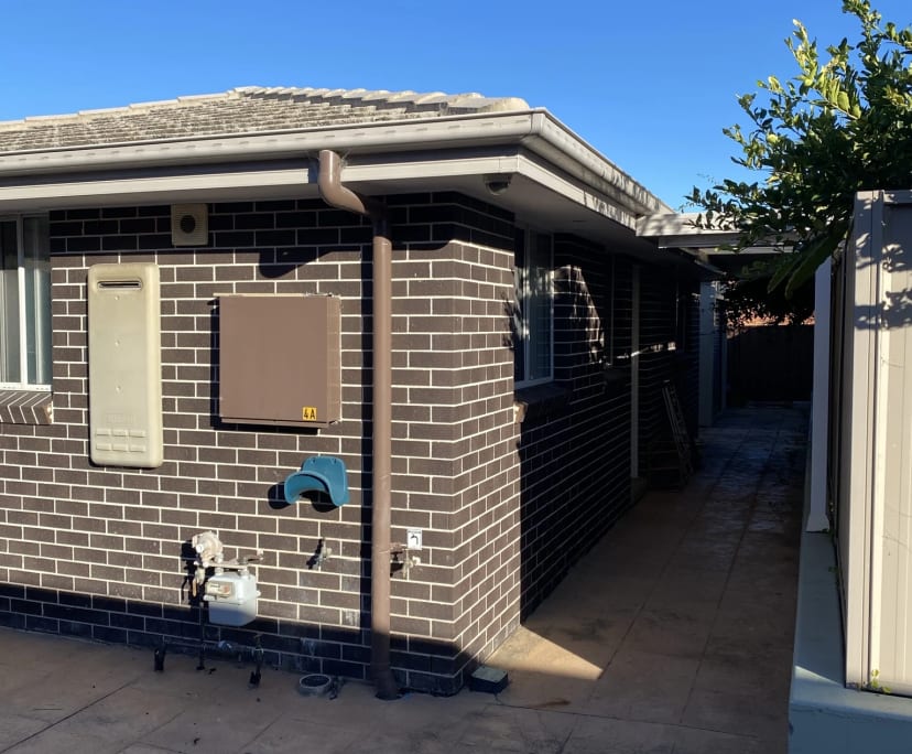 Granny Flat for Rent in Fairfield East, Sydney 39...