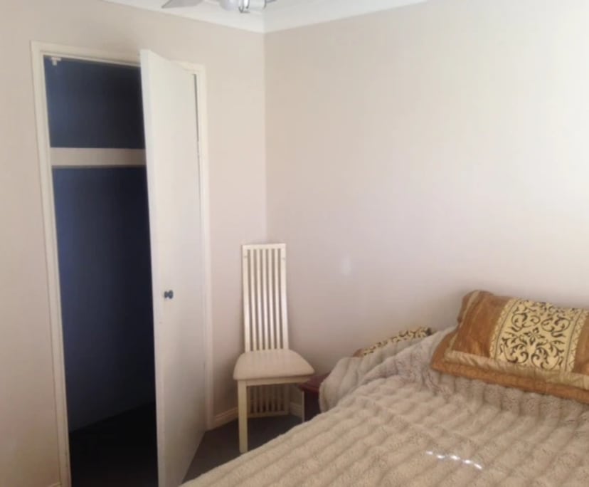 $250, Share-house, 4 bathrooms, Edens Landing QLD 4207