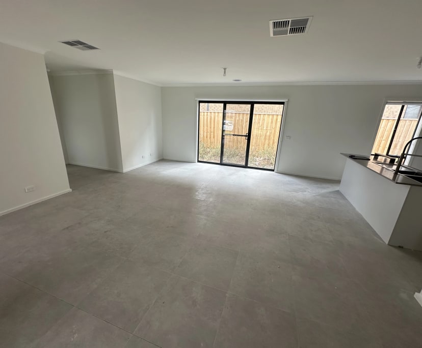 $250, Share-house, 3 bathrooms, Diggers Rest VIC 3427