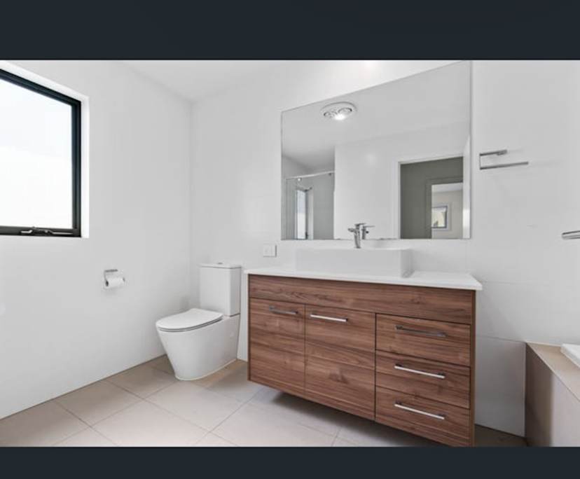 $400, Share-house, 4 bathrooms, Gledswood Hills NSW 2557