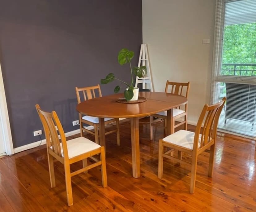 Room in a share house