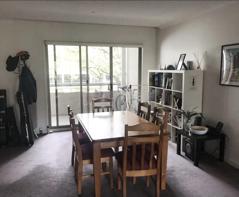 Room for Rent in Barton, Canberra 330, Unfurnishe...