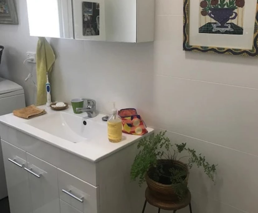 $330, Flatshare, 2 bathrooms, Glebe NSW 2037