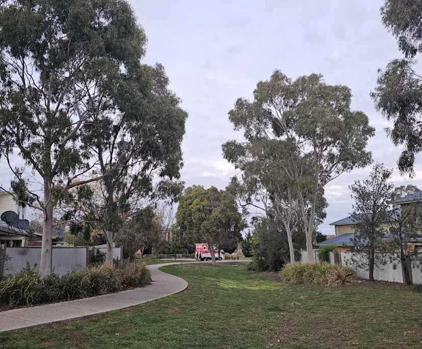 $420, Share-house, 3 bathrooms, Caroline Springs VIC 3023