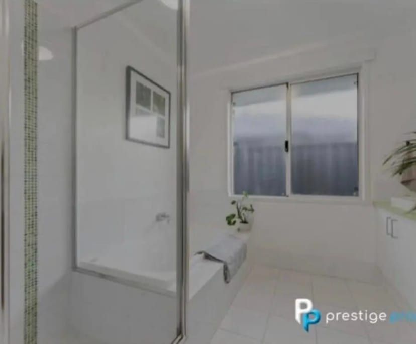 $320, Share-house, 3 bathrooms, Banksia Grove WA 6031