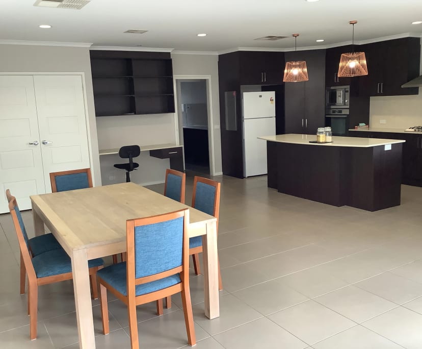 Room in a share house