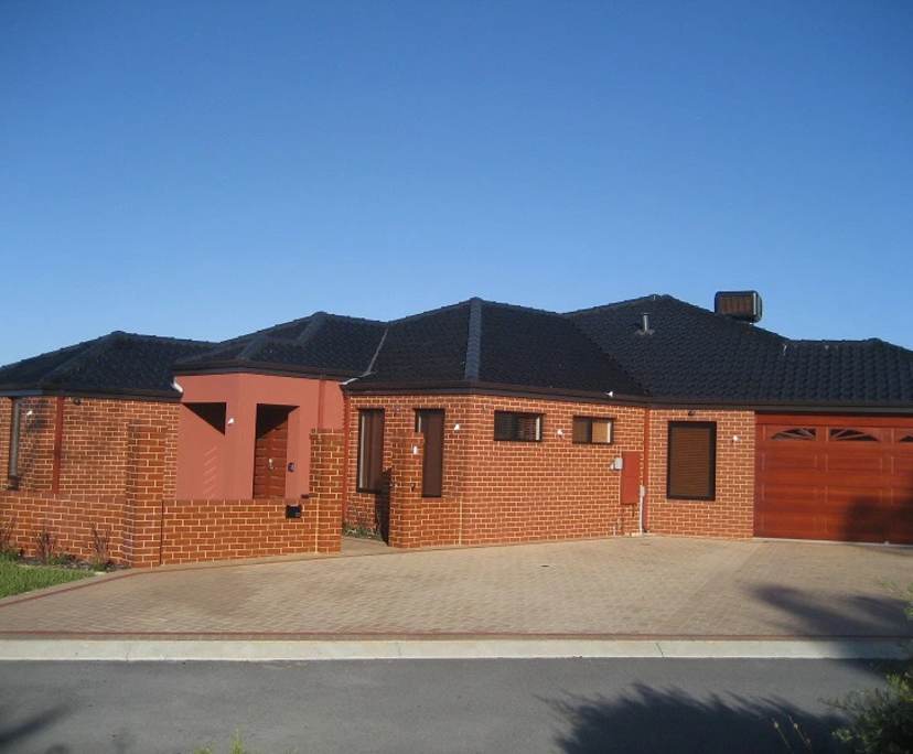 $285, Share-house, 4 bathrooms, Queens Park WA 6107