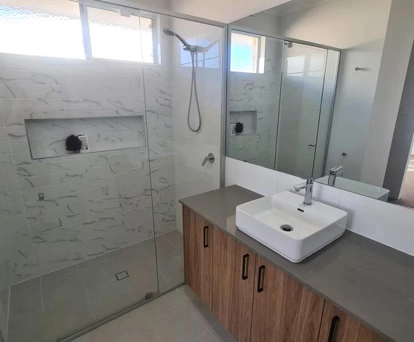 Room with ensuite in a share house