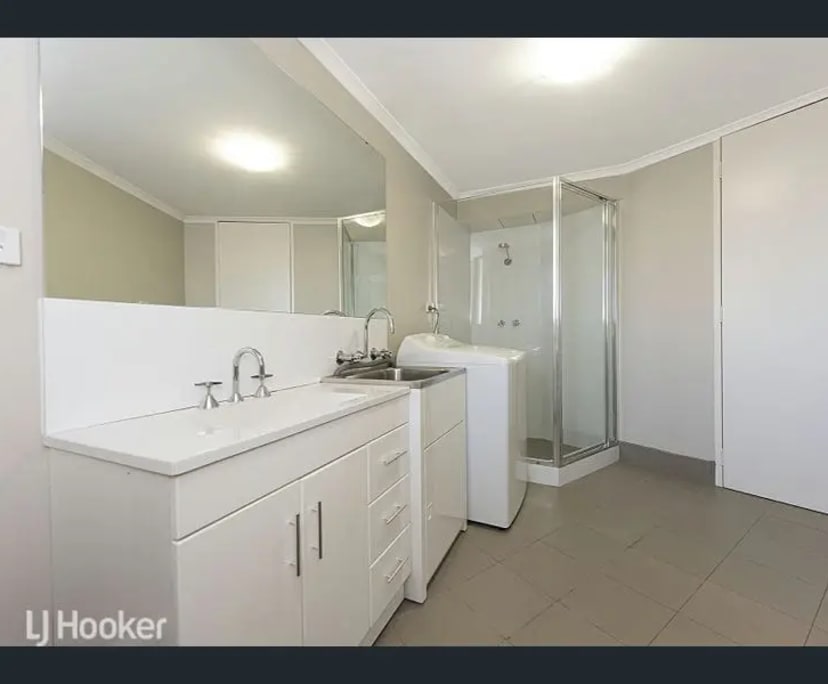 $410, Flatshare, 2 bathrooms, Rivervale WA 6103
