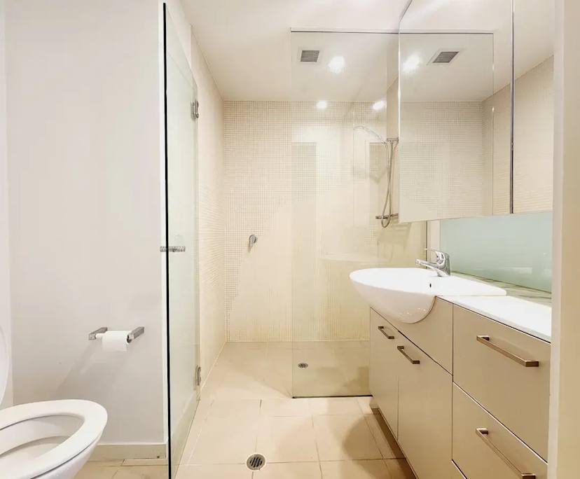 $400, Flatshare, 3 bathrooms, Docklands VIC 3008