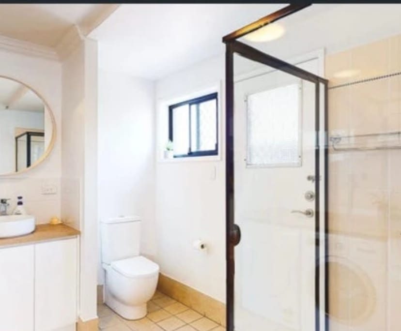 $320, Share-house, 5 bathrooms, Southport QLD 4215
