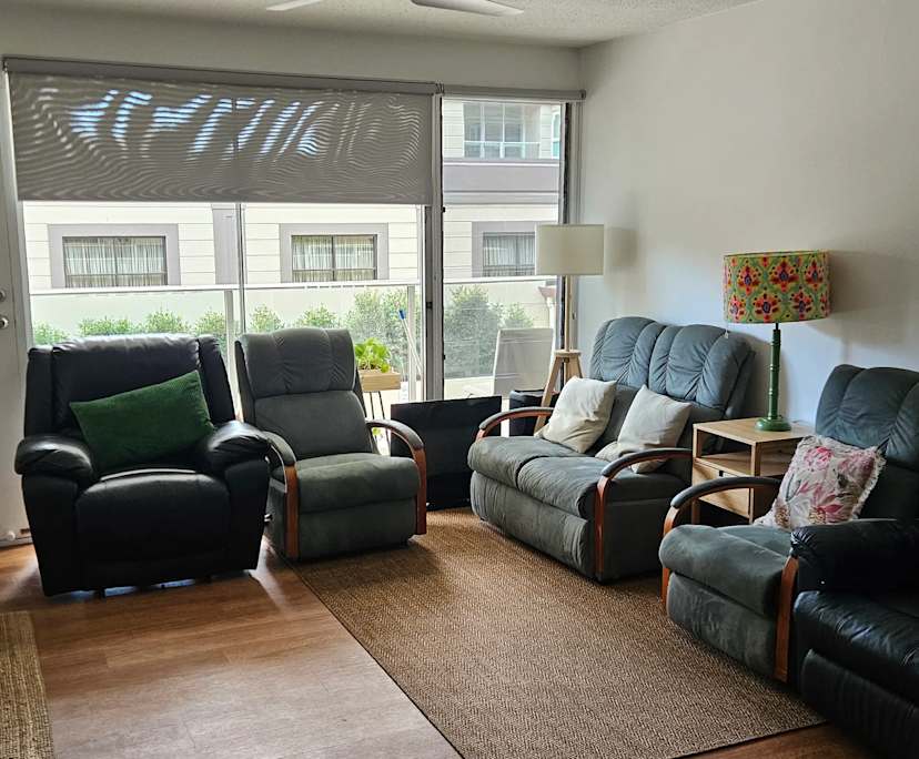 Furnished room in a flatshare