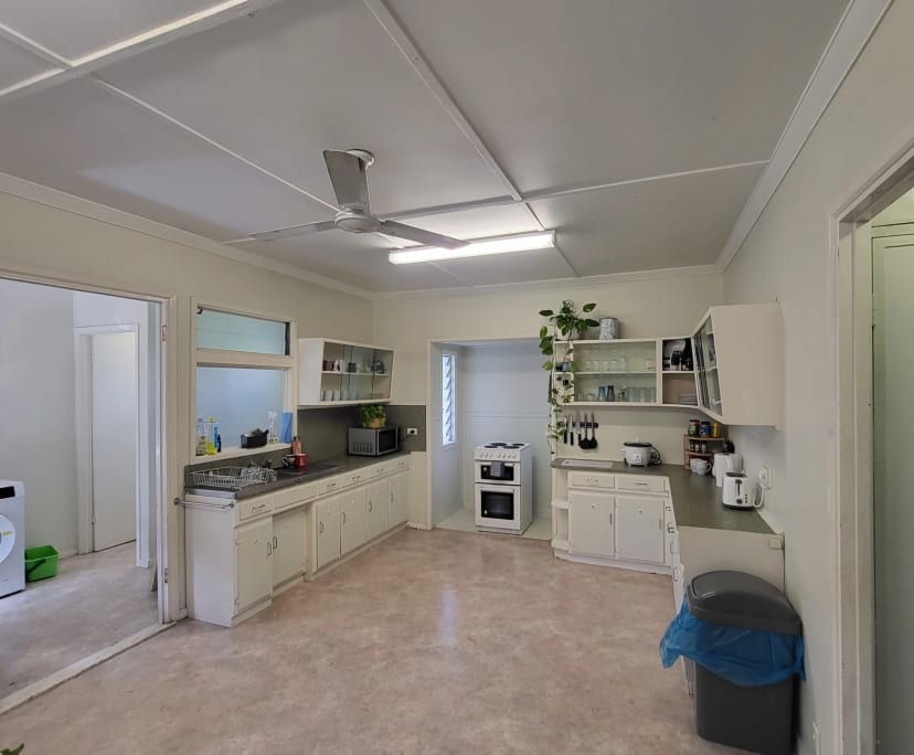 $210-340, Share-house, 3 rooms, Logan Central QLD 4114, Logan Central QLD 4114