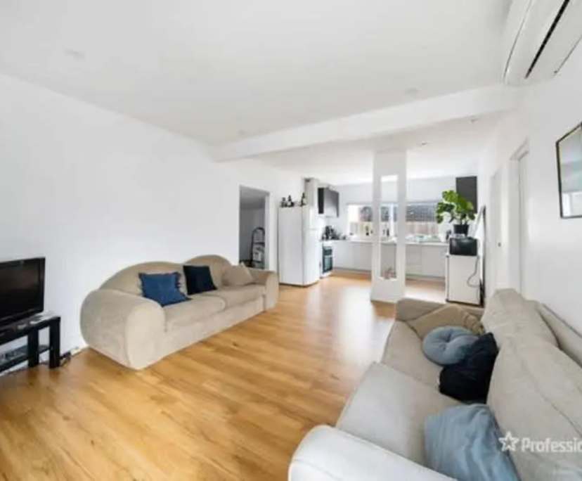 Unfurnished room in a share house