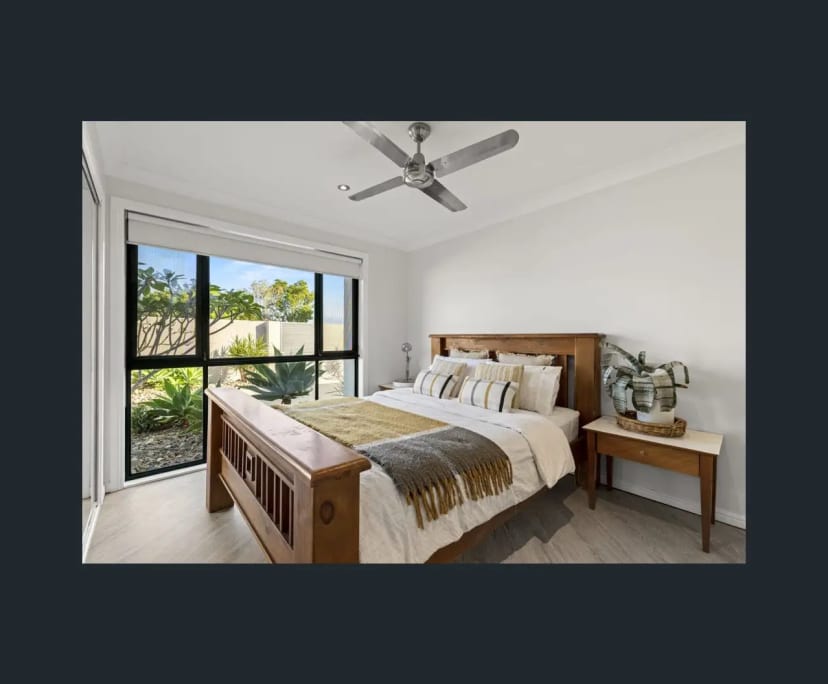 $400, Student-accommodation, 5 bathrooms, Mermaid Waters QLD 4218