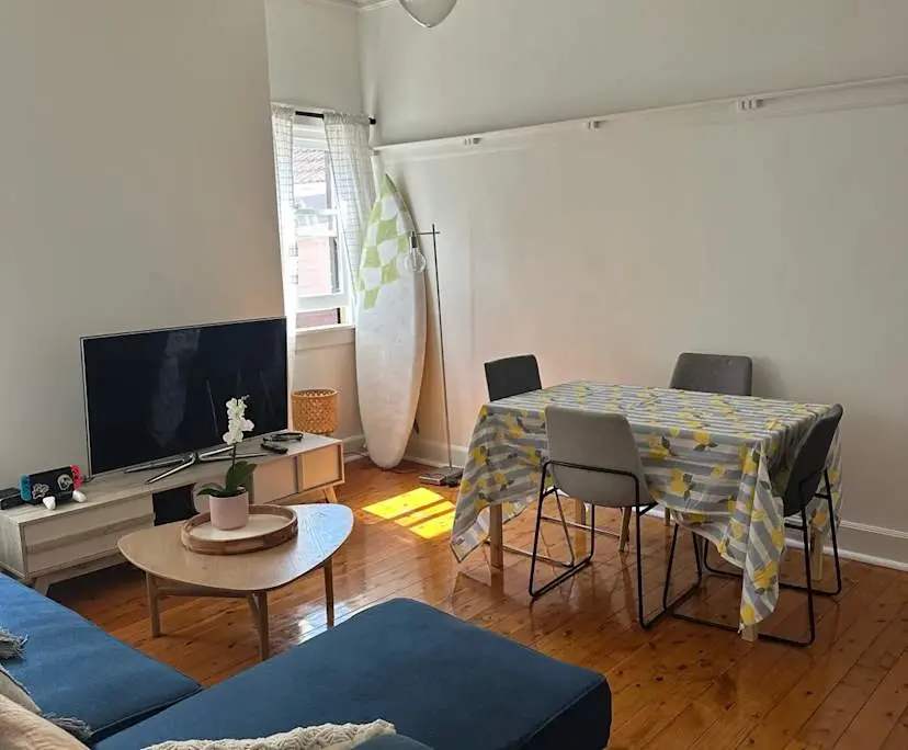Whole property with 1 room for rent