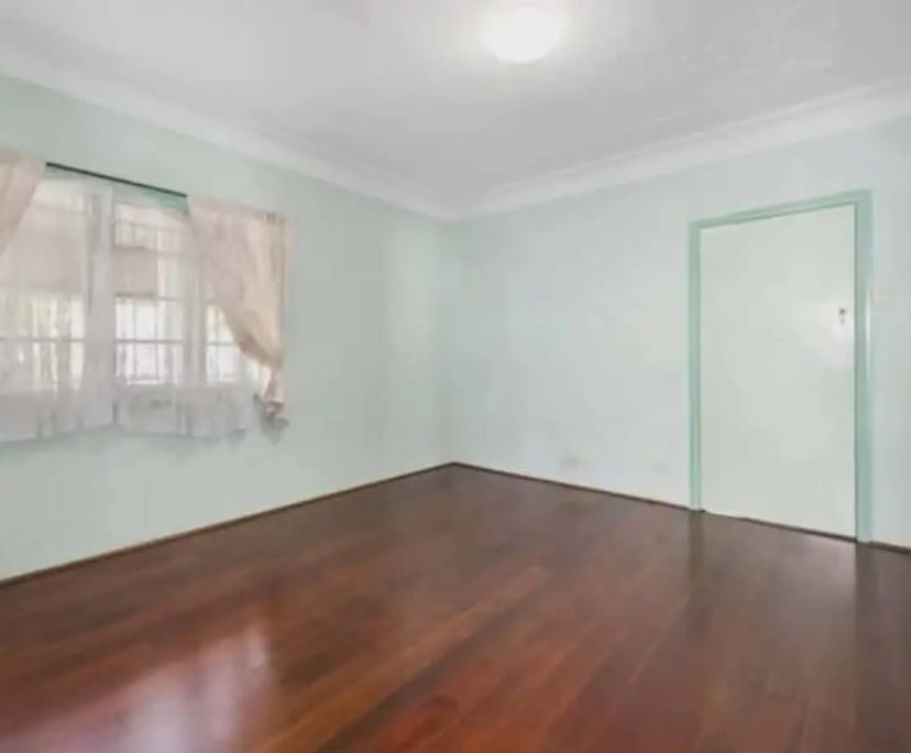 Unfurnished room in a share house