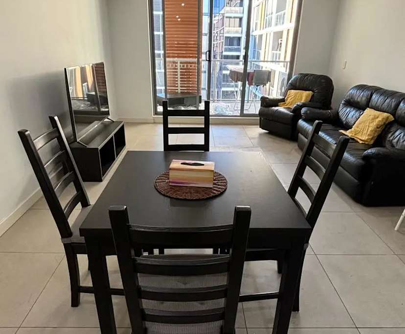 Furnished room with ensuite in a flatshare