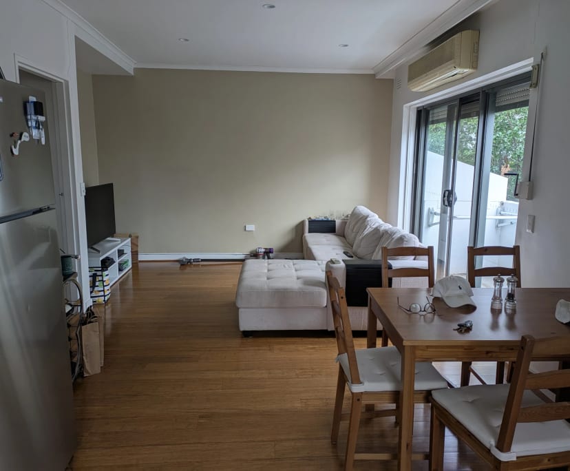 Unfurnished room in a flatshare