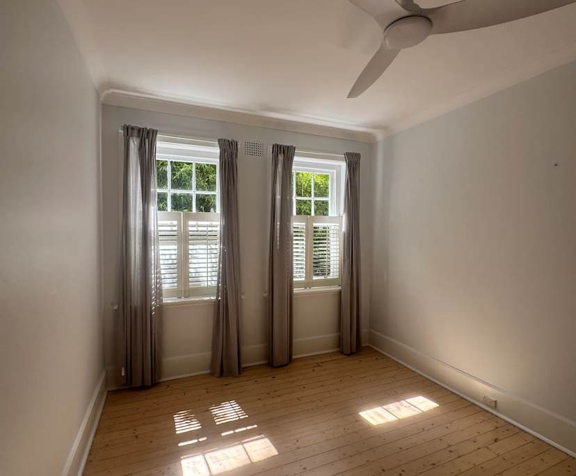 Unfurnished room in a flatshare
