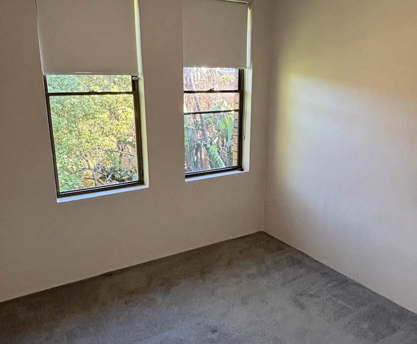 Unfurnished room in a flatshare