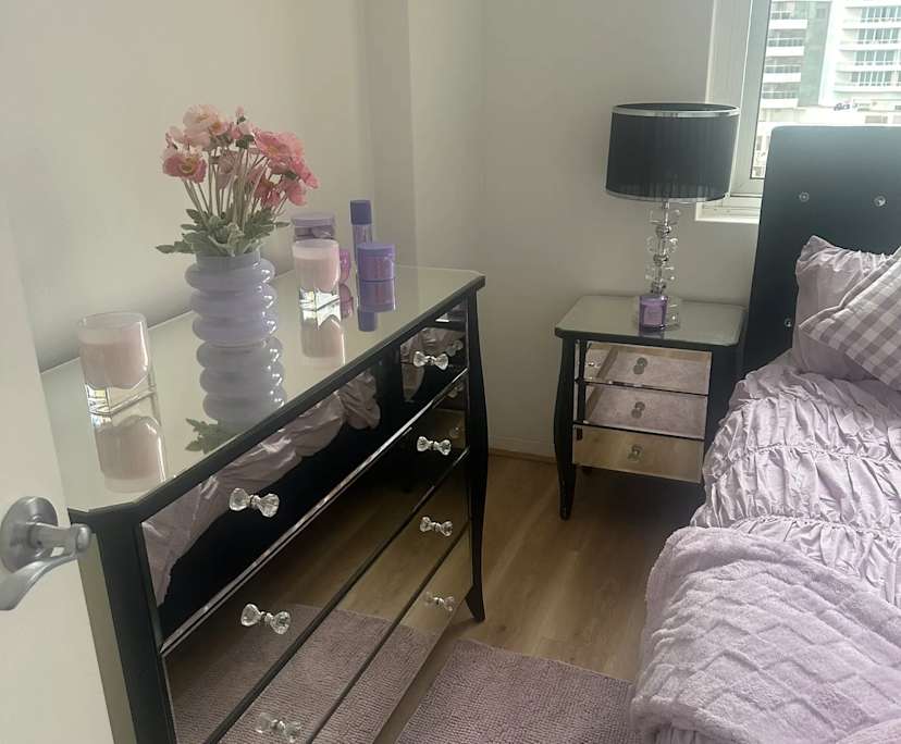 Furnished room in a flatshare