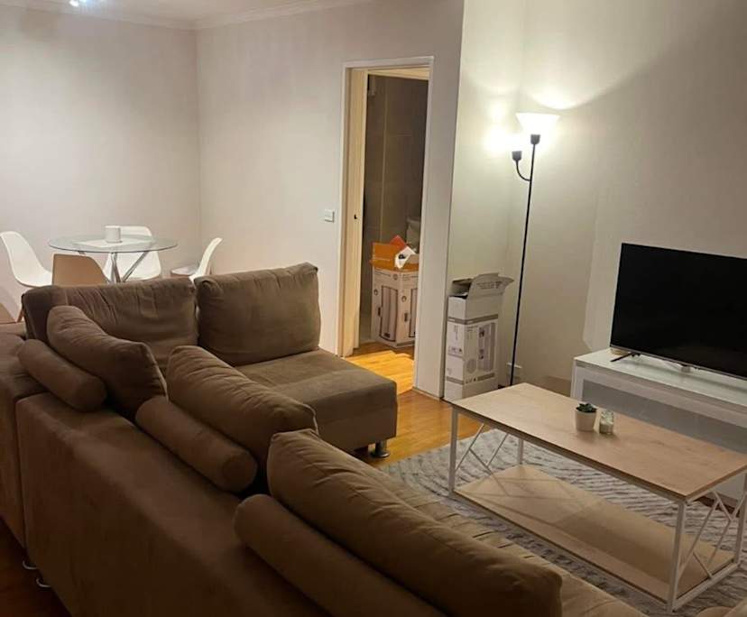 Furnished room in a flatshare