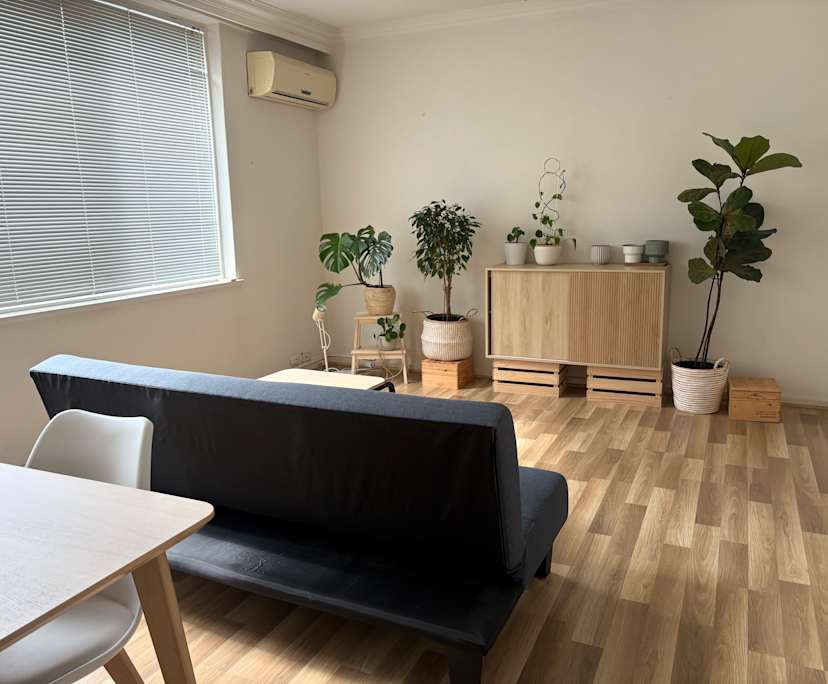 Unfurnished room in a flatshare