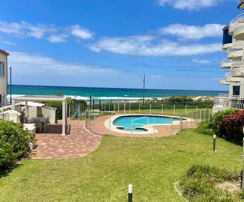 $450, Student-accommodation, 3 bathrooms, Surfers Paradise QLD 4217