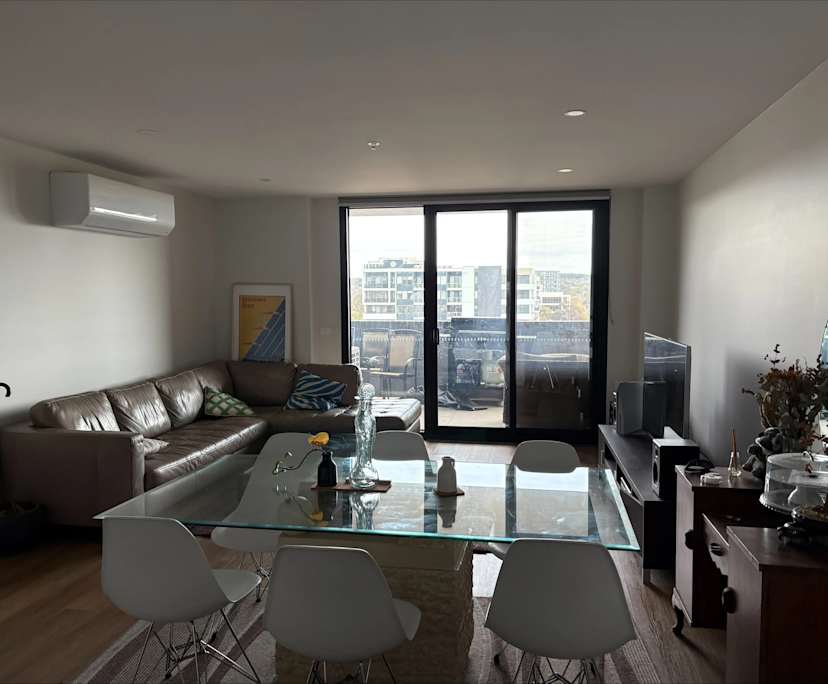 Unfurnished room in a flatshare