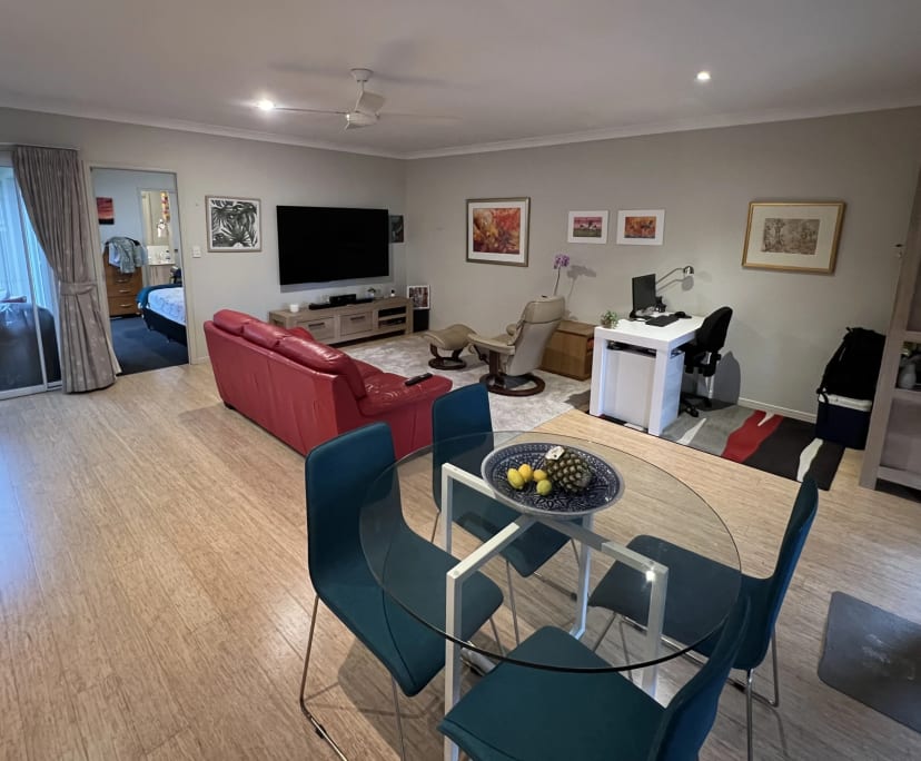 Granny Flat for Rent in Southport, Gold Coast 550...