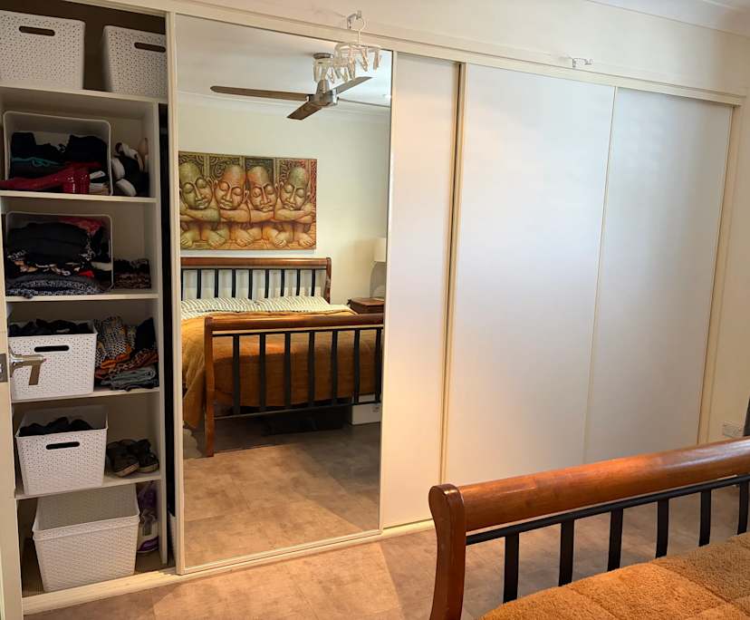 Furnished room in a share house