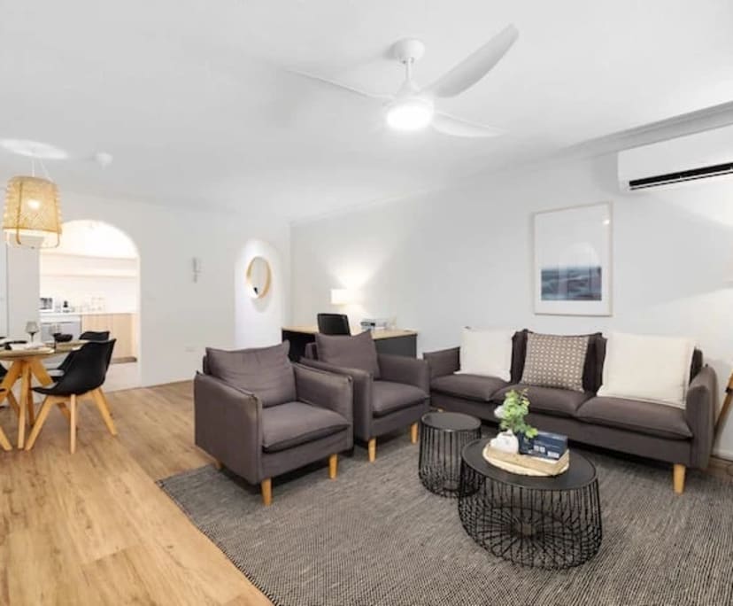 $450, Flatshare, 2 bathrooms, Surfers Paradise QLD 4217