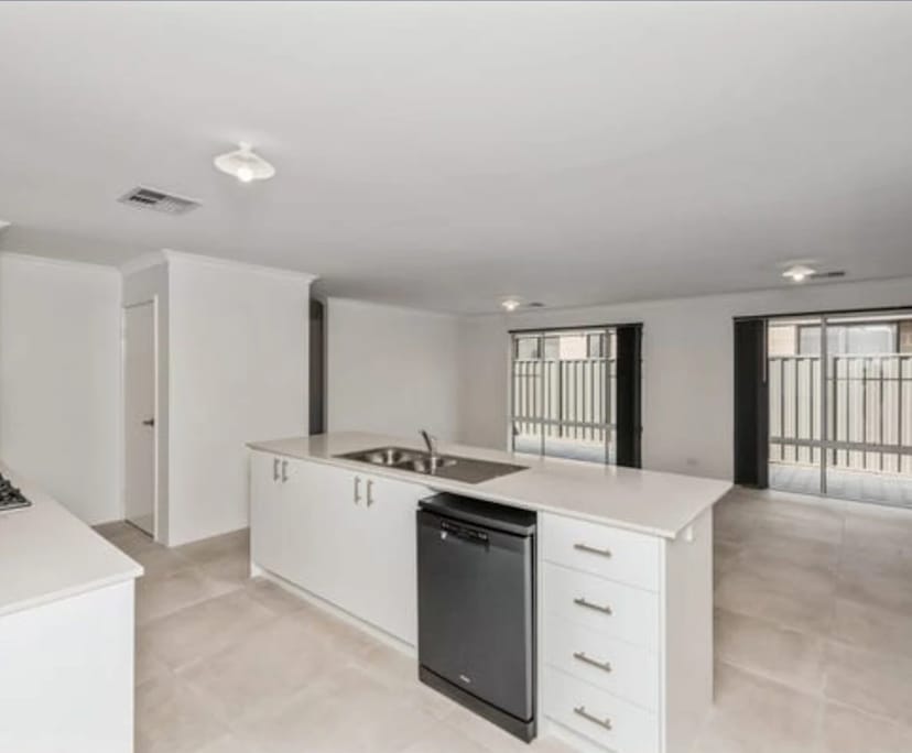 Unfurnished room in a share house