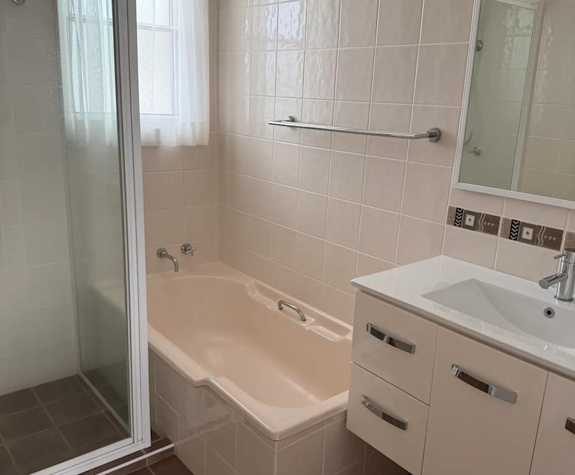 $300, Share-house, 3 bathrooms, Toormina NSW 2452