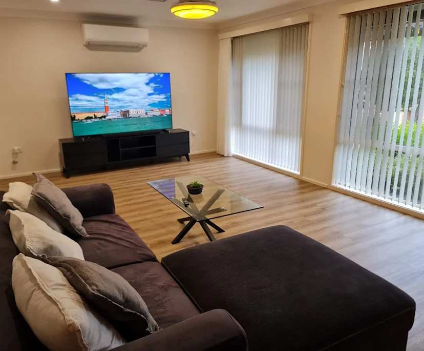 Room in a share house