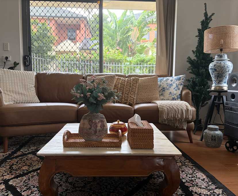 Furnished room in a flatshare