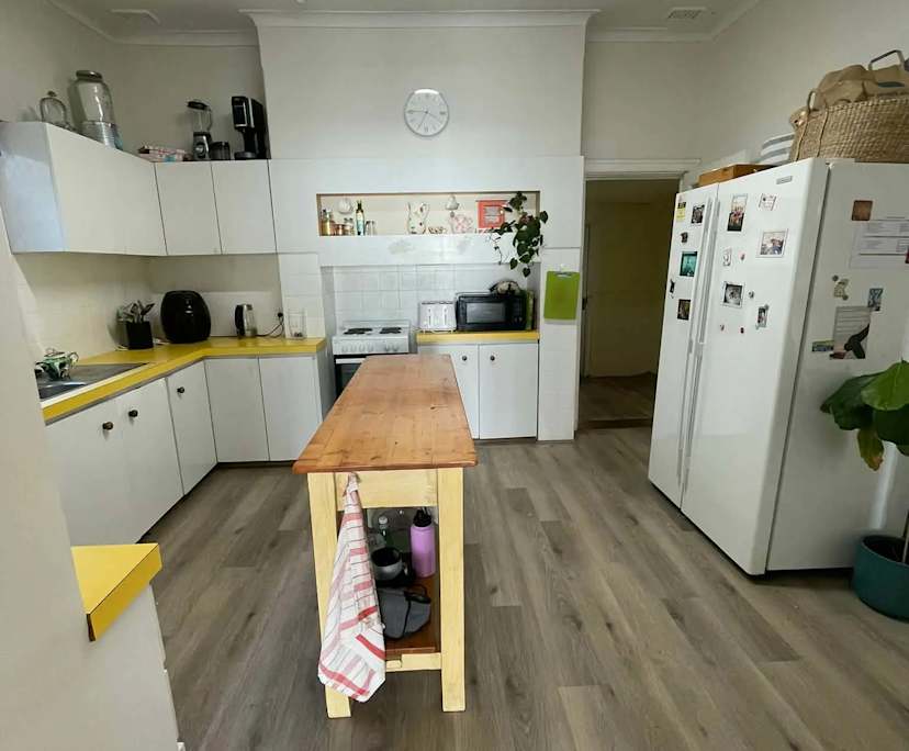 $275, Share-house, 4 bathrooms, North Beach WA 6020