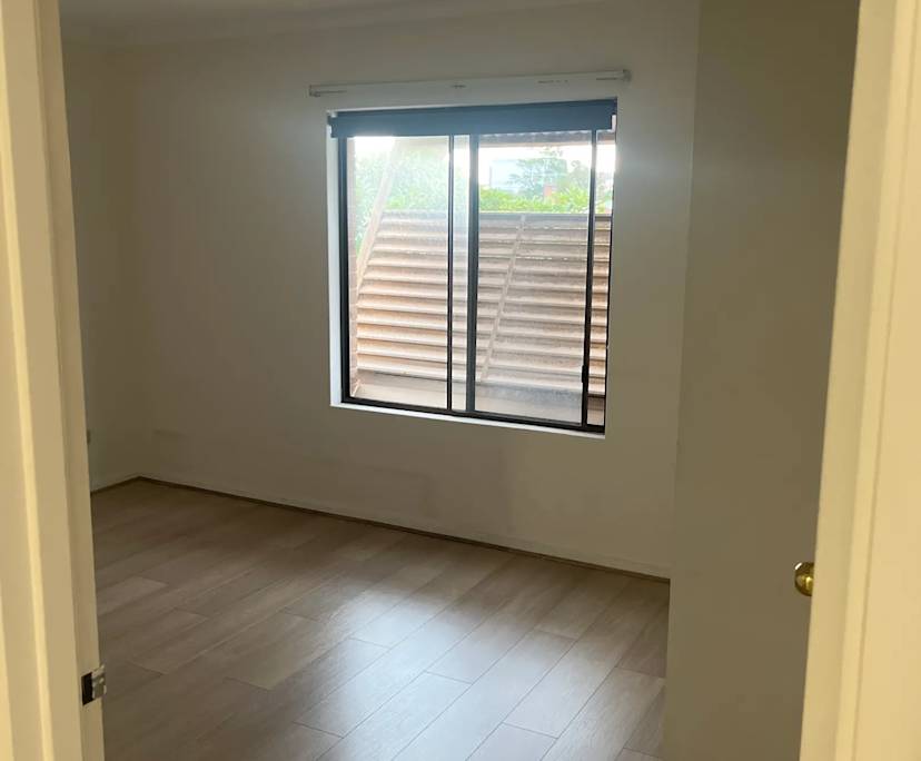 Unfurnished room in a flatshare