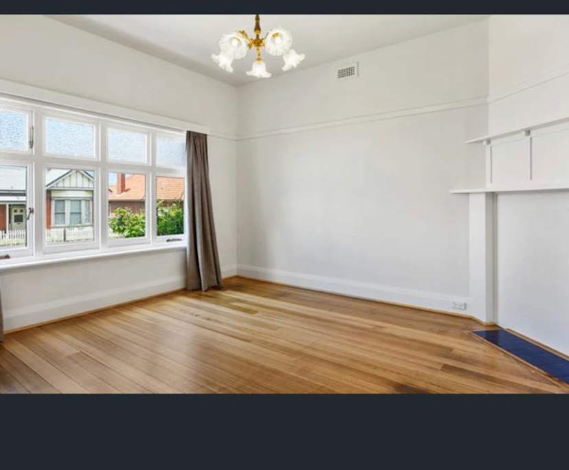 Unfurnished room in a share house