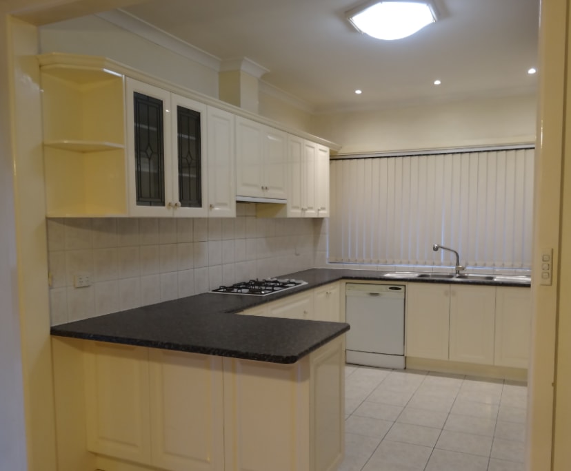 Whole property with 4 rooms for rent