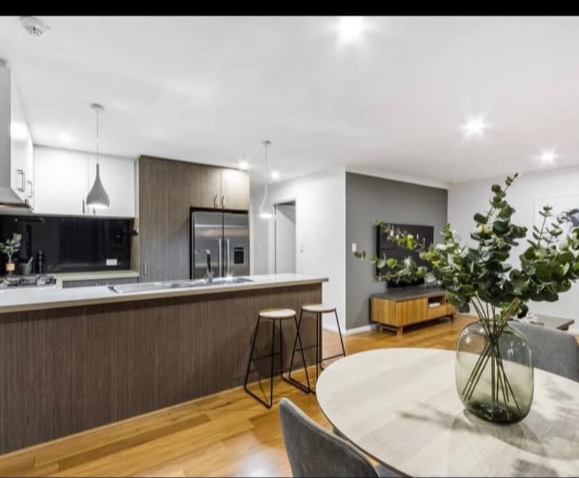 Furnished room in a flatshare