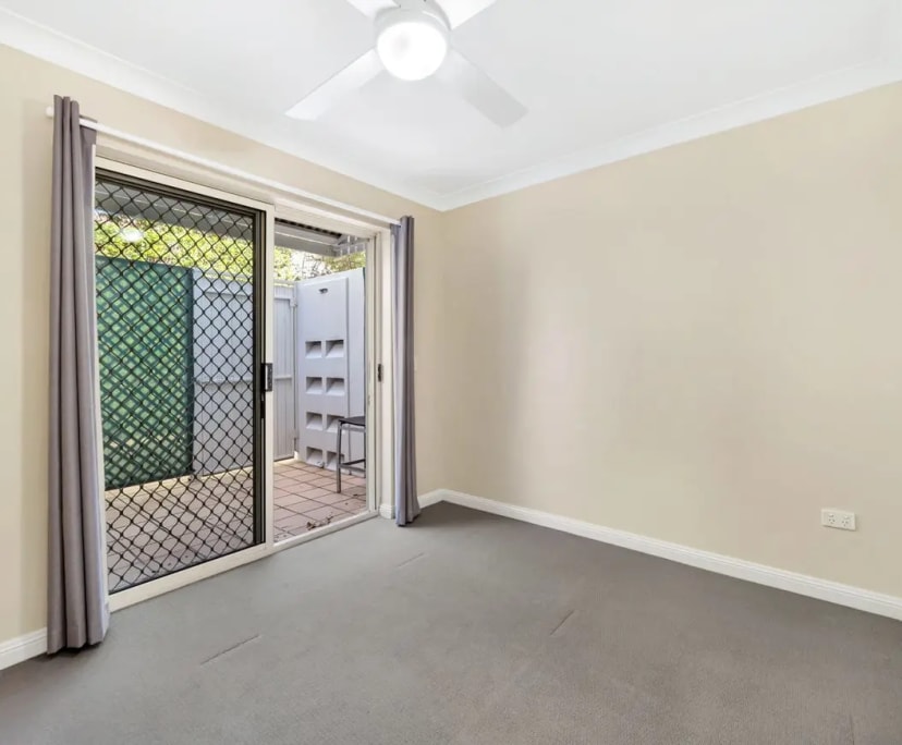 Unfurnished room with own bathroom